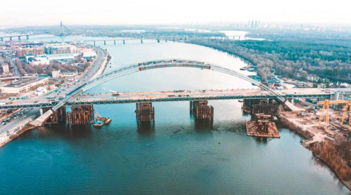 Будівництво Подільсько-Воскресенського мосту. Фото: Big Kyiv
