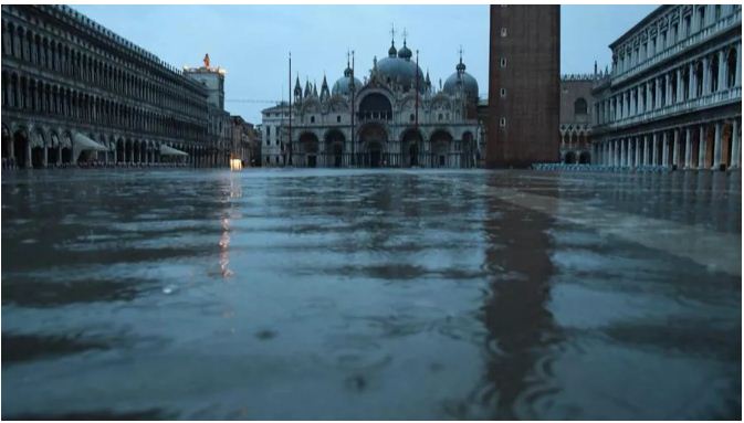 Рекордний паводок у Венеція: місто знову пішло під воду, фото — La Stampa