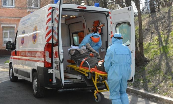 Коронавирус выявили у 5 тыс. украинских медиков: 39 умерли, еще 29 — подключены к аппаратам ИВЛ