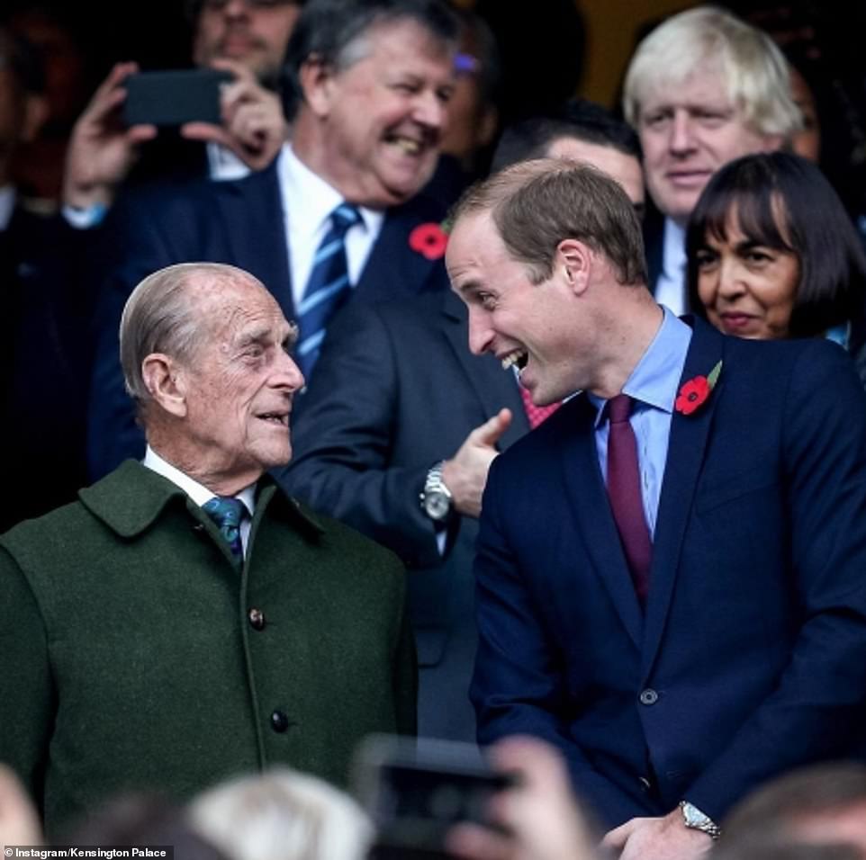 Принц Філіп святкує 99-ліття: з’явилися нові фото британської королівської сім’ї