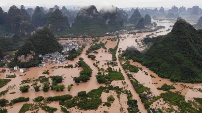 Масштабна повінь у Китаї. Фото: Facebook