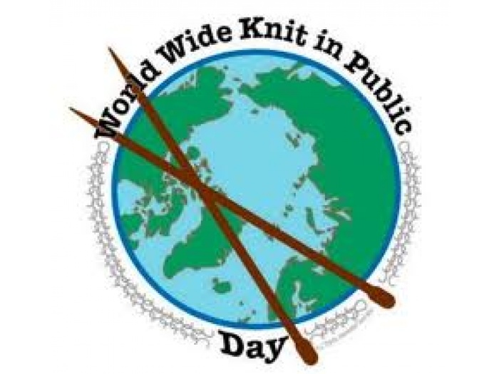 Эмблема Всемирного дня вязания на публике. Фото: Patch