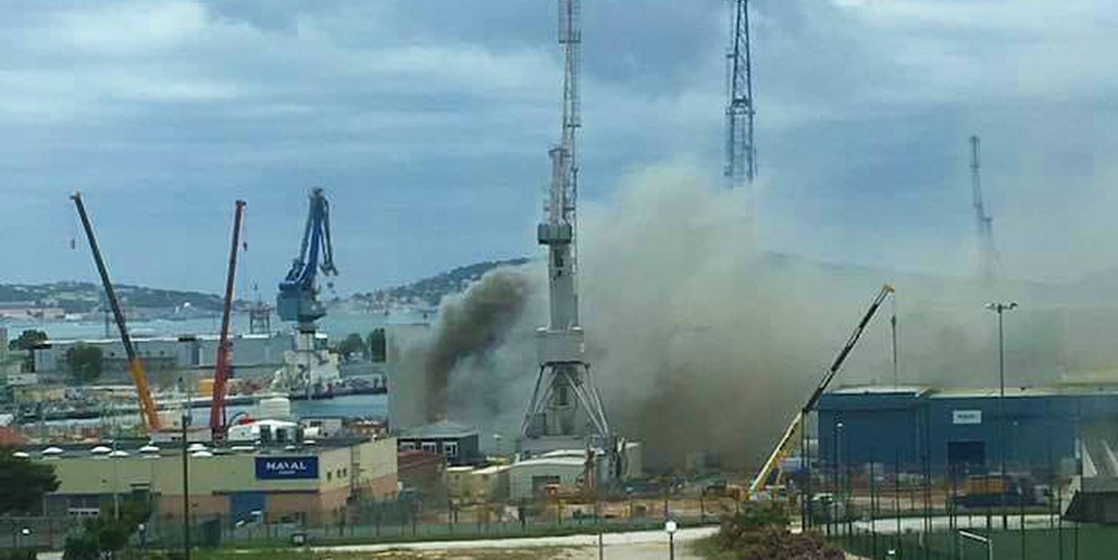 Во Франции потушили пожар на атомной подводной лодке, фото — Et marine