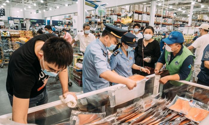 Коронавирус вернулся в Пекин — подозревают рыбный рынок