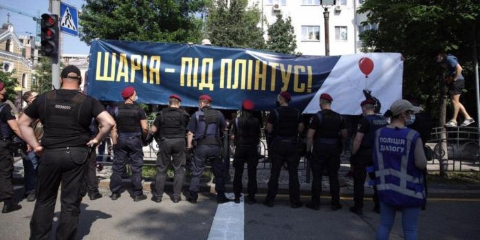 Протистояння на Банковій, фото: Національний корпус
