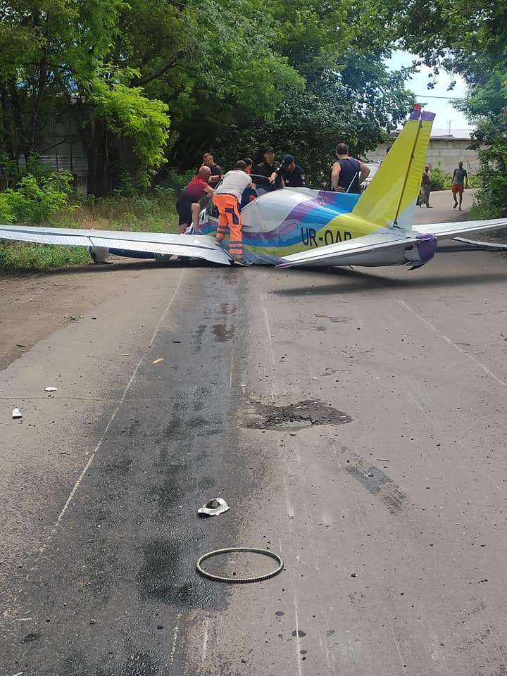 Авиакатастрофа в Одессе: самолет упал на гипермаркет, фото — Александр Николов