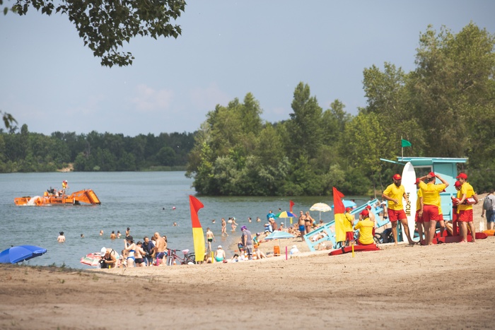 Кличко проинспектировал готовность пляжей к купальному сезону. Фото: КГГА