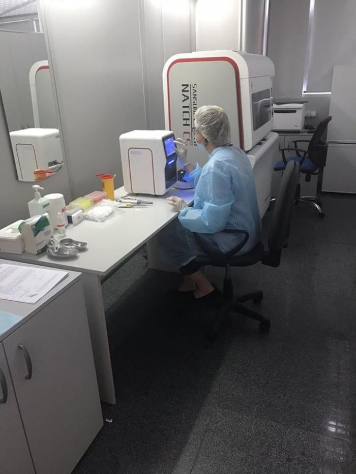 В Борисполе установили лабораторию для тестирования на коронавирус, фото: Евгений Дыхне