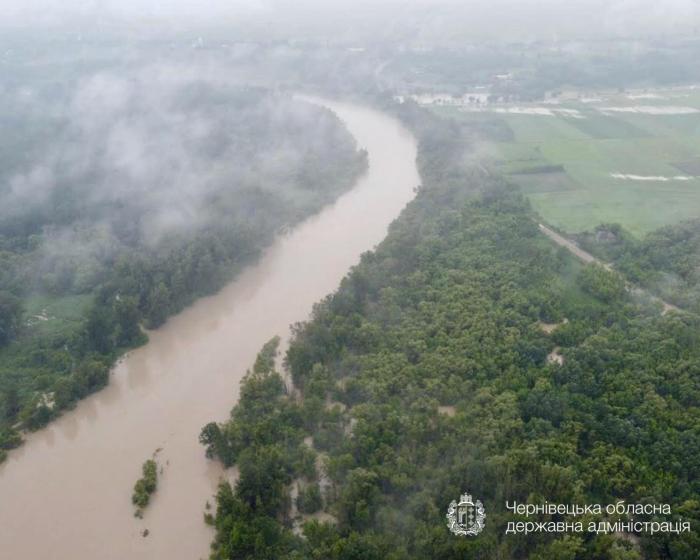 Последствия наводнения на Буковине, фото: Черновицкая ОГА