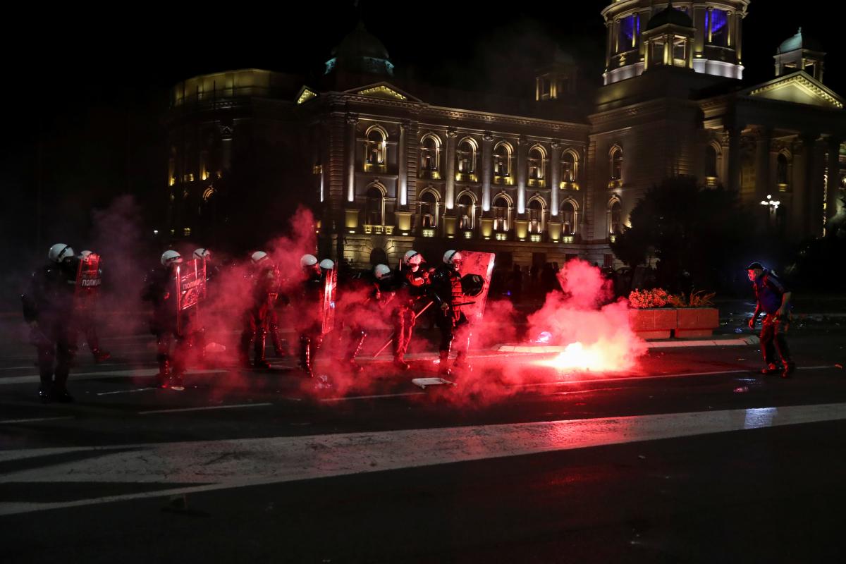 Протести у Белграді. Фото: Reuters