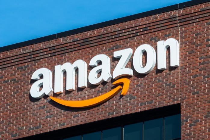 Інтернет-магазин Amazon оштрафували. Фото: medium.com