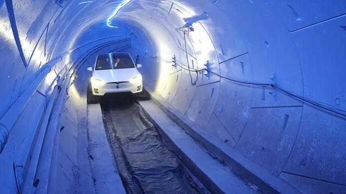 Ілон Маск шукає кращих копачів тунелів, фото — FutureNow