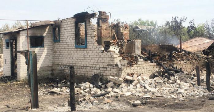 Власти обещают компенсации пострадавшим от пожаров на Луганщине. Фото: ГСЧС