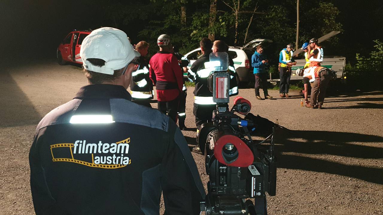 Каменепад в Австрії вбив трьох туристів, багато поранених — фото і відео порятунку / ORF