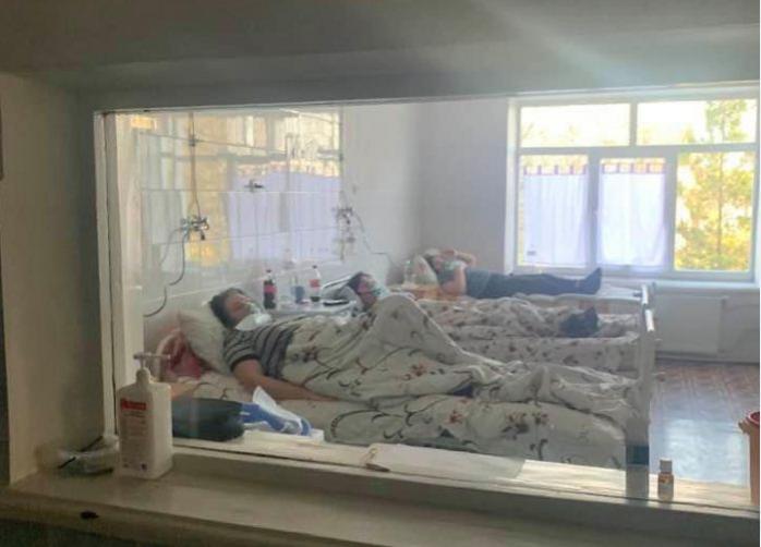 Від COVID-19 Україну рятує «надмір» ліжок — професор-інфекціоніст, фото — О.Голубовська