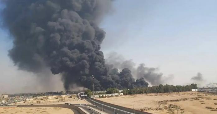 Масштабна пожежа в Єгипті. Фото: twitter.com/FReeMAN