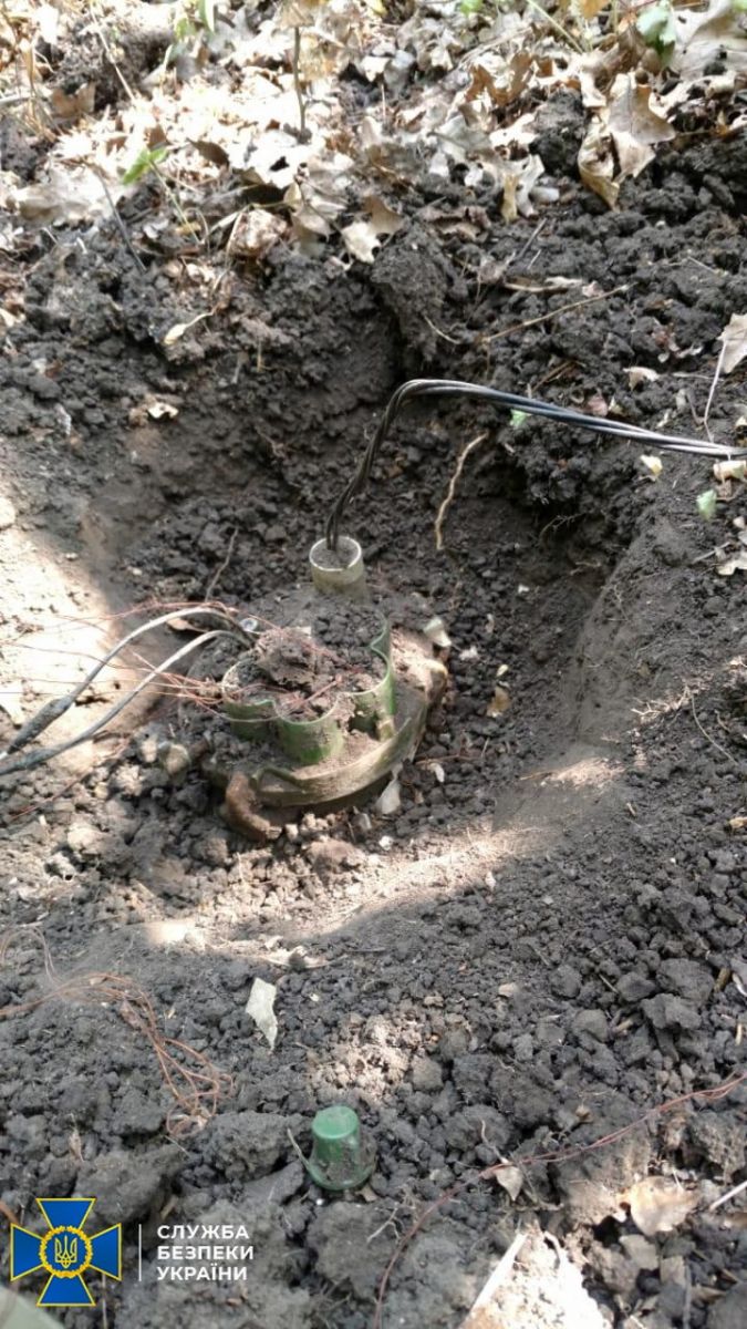 Заборонені дистанційні міни окупантів знайшли на Донбасі, фото — СБУ 