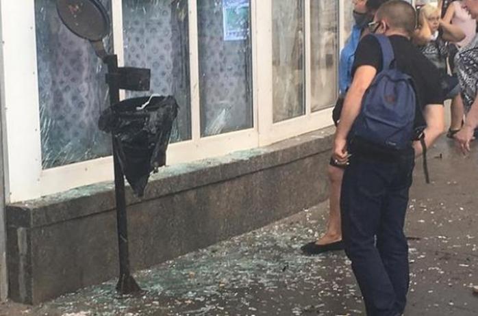 Взрыв прогремел у входа в метро в Киеве. Фото: Еспресо TV
