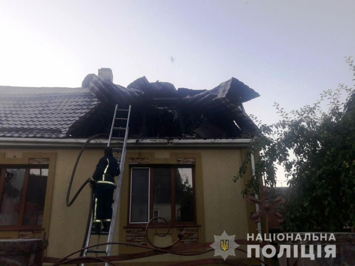 Невідомі підпалили будинок голови Костопільської райради, фото: Національна поліція