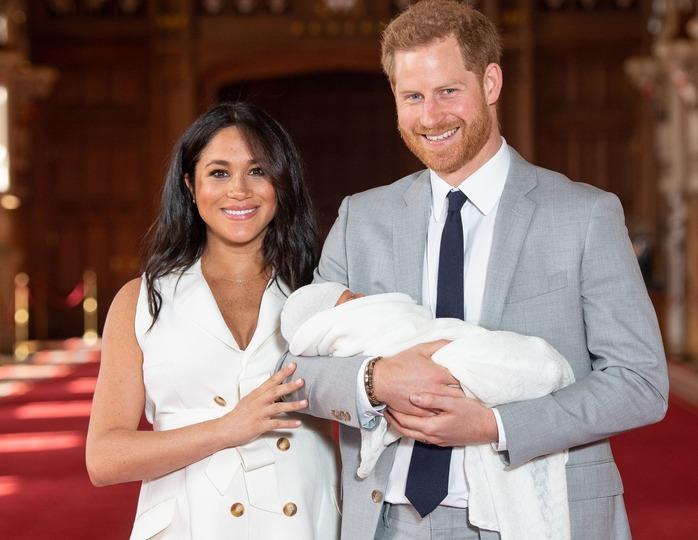 Меган Маркл с мужем принцем Гарри и сыном Арчи. Фото: BBC