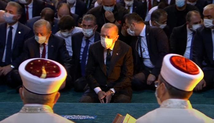 Ердоган очолив намаз в Святій Софії, скріншот відео 