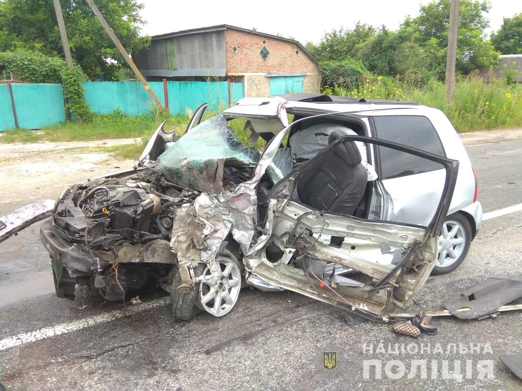 ДТП сталося на Київщині. Фото: Нацполіція