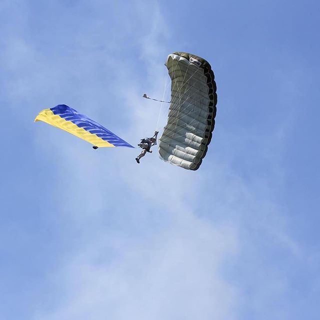 День парашютиста отмечают в Украине 26 июля. Фото: Facebook