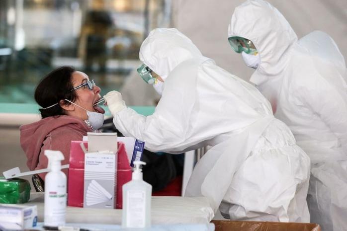 Проти загального тестування на коронавірус туристів виступили у Німеччині. Фото: hromadske.ua