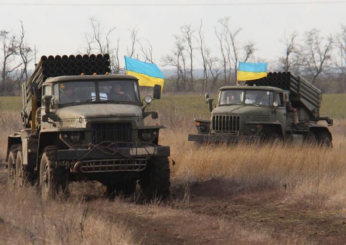 Перемирие на Донбассе продолжается под обстрелы оккупантов из гранатометов, ВСУ молчат — война на Донбассе