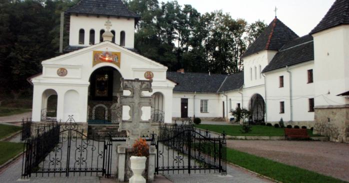 Свято-Успенскую Уневскую лавру закрыли на карантин, фото: «Википедия»