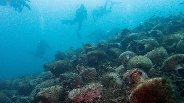 У Греції з'явився підводний музей, фото: AP Photo/Elena Becatoros