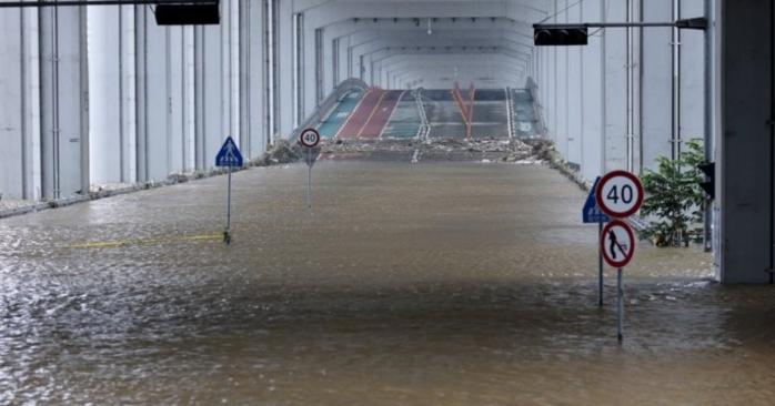 Южная Корея страдает от наводнений, фото: Yonhap