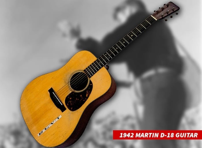 Гитара Элвиса Пресли ушла с молотка за головокружительную сумму. Фото: TMZ