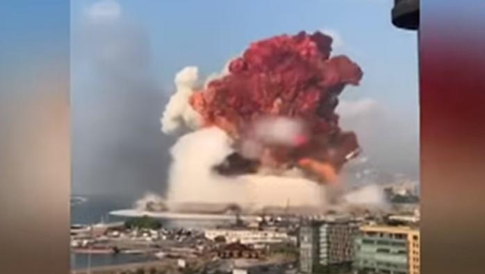 Момент мощного взрыва в Бейруте попал на видео — взрыв в Ливане
