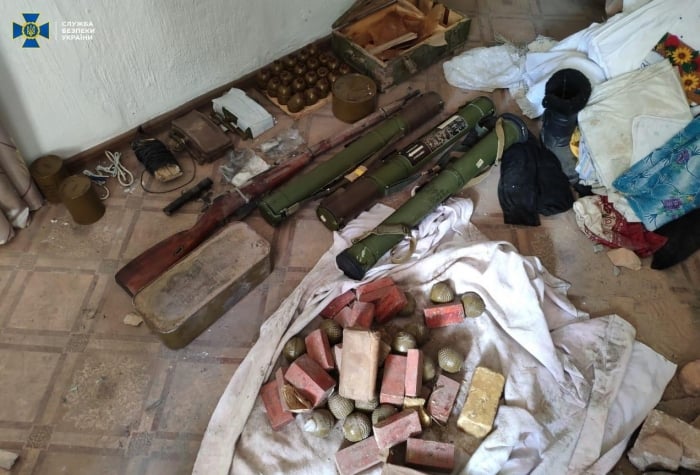 На Донбассе обнаружили взрывчатку, предназначенную для совершения терактов на мирной территории Украины, фото: СБУ