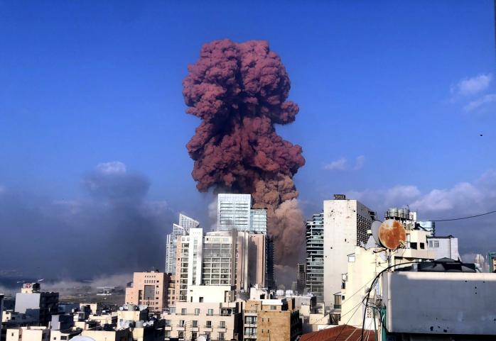 Взрыв в Бейруте. Фото: Newsone