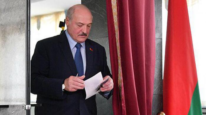ЦИК Беларуси назвал явку избирателей и лидера гонки