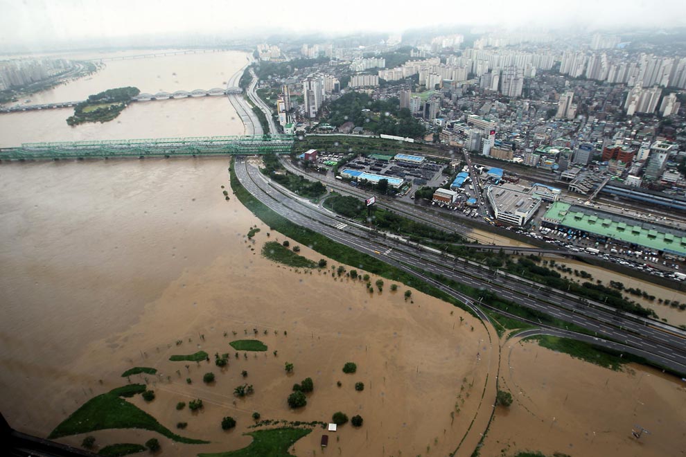 Ливни и затопления в Южной Корее. Фото: BigPicture