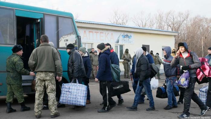 Списки на обмін узгодила Україна з ОБСЄ. Фото: Deutsche Welle
