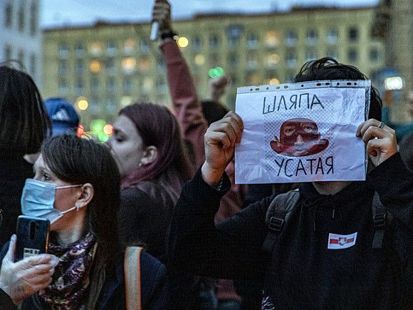 Шестой день протестов в Беларуси: бастуют метро, ​​АЭС, врачи и музыканты, фото — tut.by