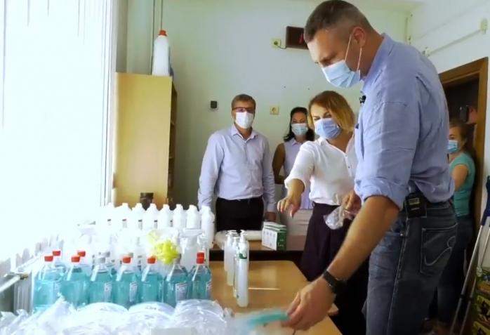 В школах Киева создадут изоляторы для больных — видео визита Кличко