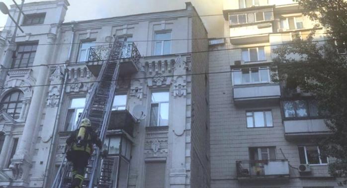 Пожар в многоэтажке в Киеве, фото: ГСЧС