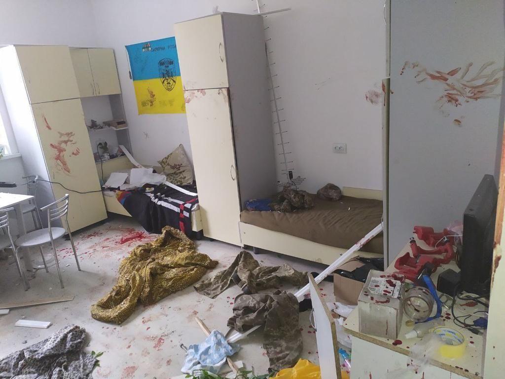 Наслідки вибуху в гуртожитку «Десни». Фото: Андрій Цаплієнко у Telegram