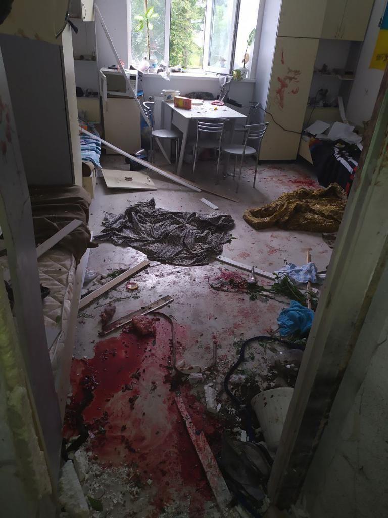 Последствия взрыва в общежитии «Десны». Фото: Андрей Цаплиенко в Telegram