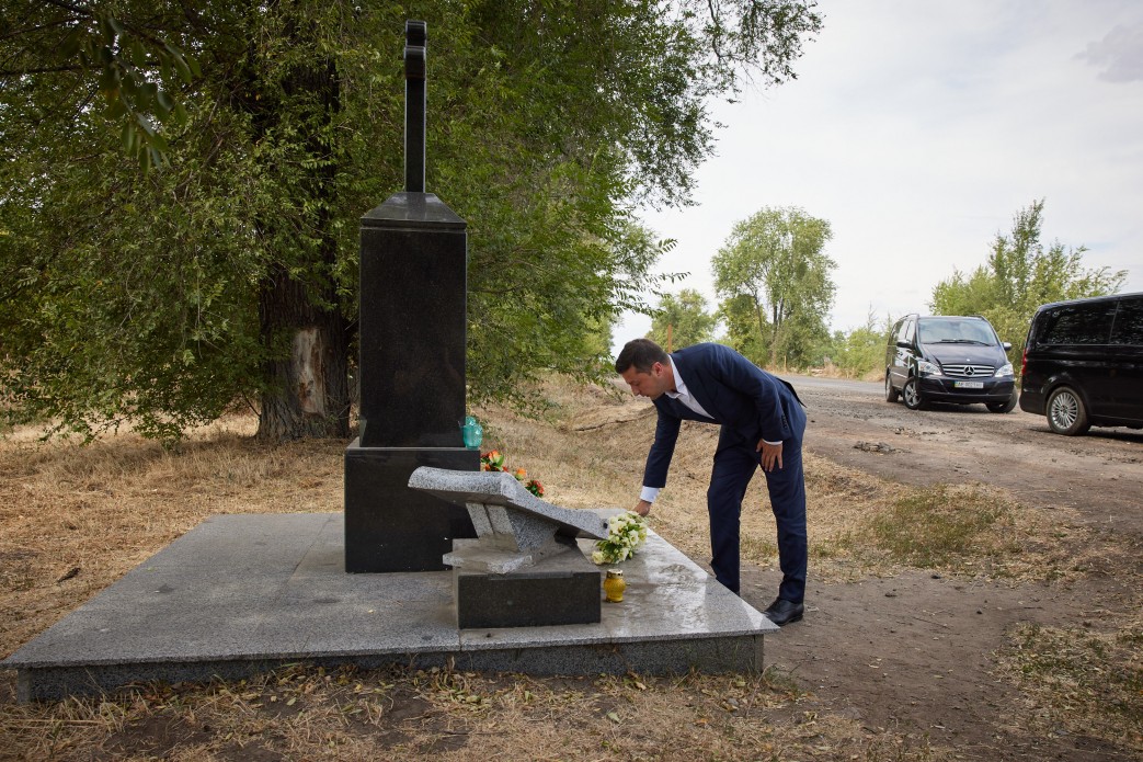 Зеленский посетил место гибели Кузьмы, фото — ОП