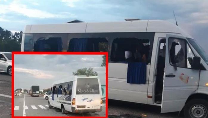 Нападение на автобус под Харьковом попало на видео. Фото: РБК-Украина