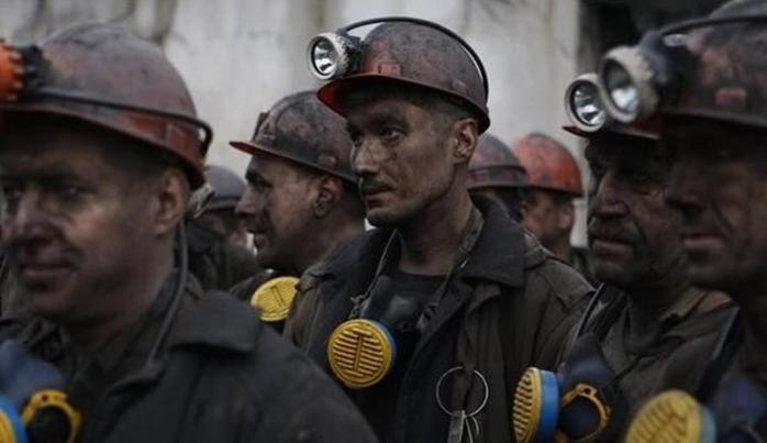 Гірники на Львівщині відмовляються виходити з шахти до погашення заборгованості із зарплати. Фото: Facebook