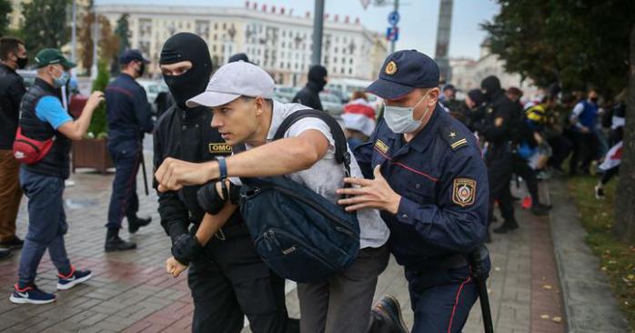 Разгон студентов в Беларуси. Фото: tyt.by