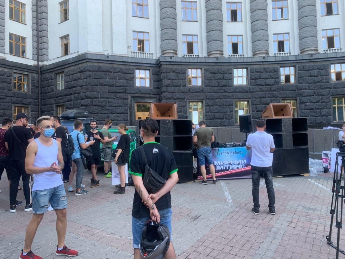 Дискотека під Кабміном — як протестують нічні клуби Києва