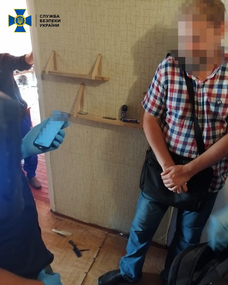 Задержание агитатора. Фото: пресс-служба СБУ